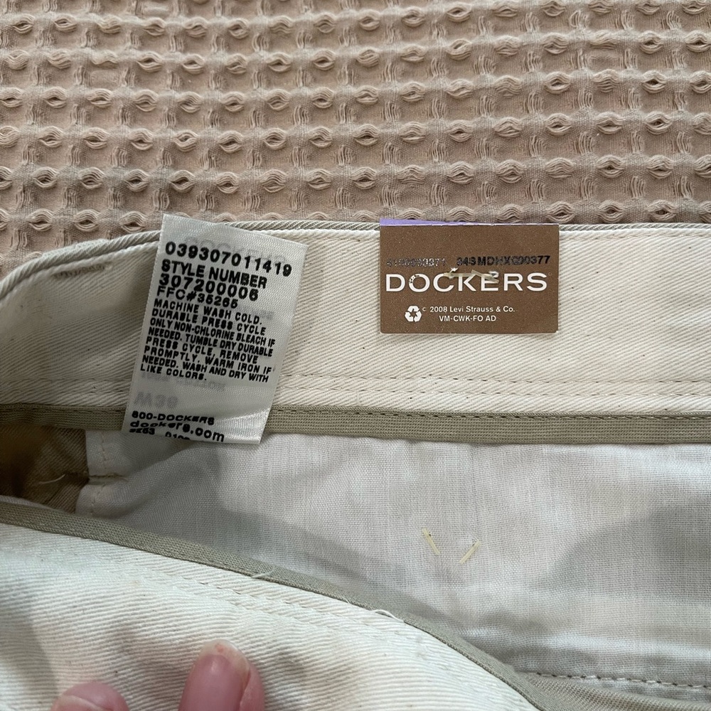 Dockers Khaki Shorts - Picture 3 of 6